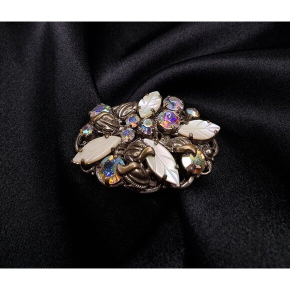 Rare Find Vintage 1950s-1960s Aurora Borealis Rhinestone & Mother-Of-Pearl Leaf - Picture 4 of 6